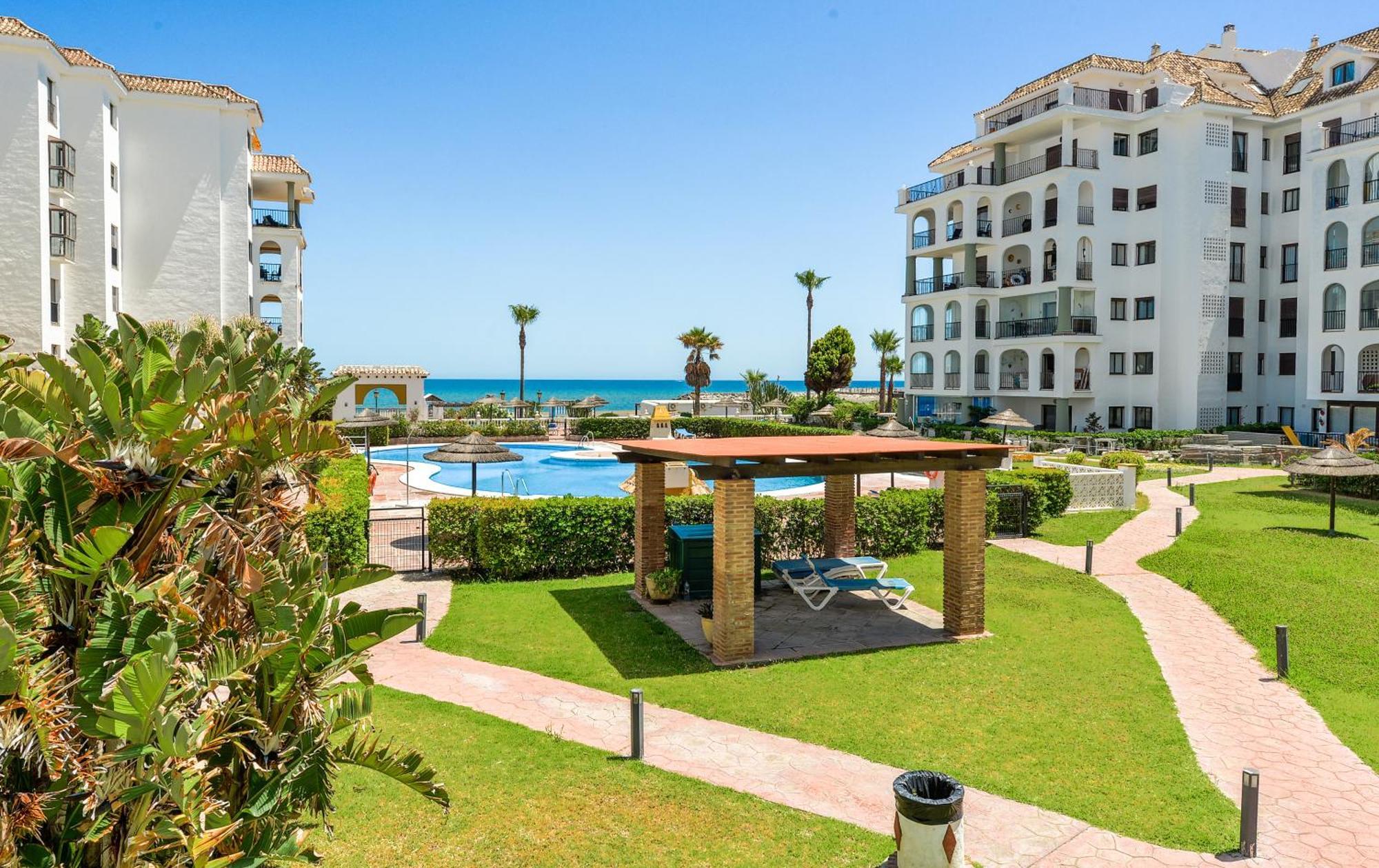 Апартаменты Duquesa Port Retreat Манилва Экстерьер фото